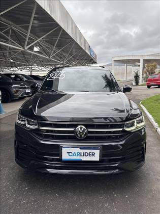 VOLKSWAGEN TIGUAN 2.0 300 TSI GASOLINA ALLSPACE R-LINE AUTOMÁTICO VOLKSWAGEN TIGUAN 2.0 300 TSI GASOLINA ALLSPACE R-LINE AUTOMÁTICO